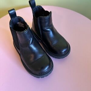 Black Kids Old Navy Chelsea Boots
